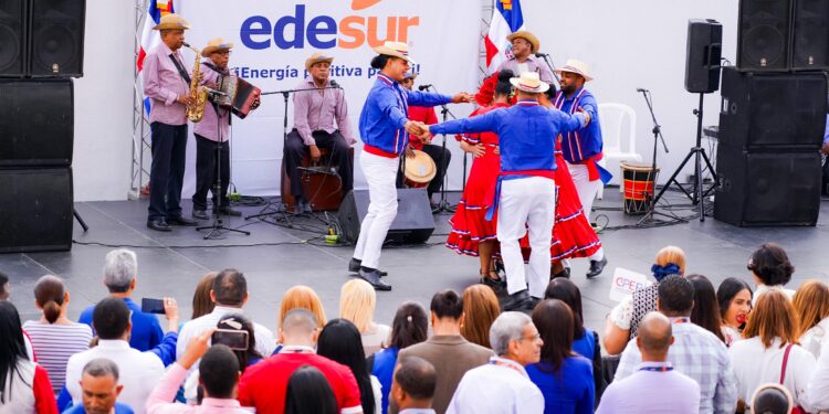 Edesur conmemora el Mes de la Patria resaltando entre sus colaboradores el uso correcto y respeto de los símbolos patrios