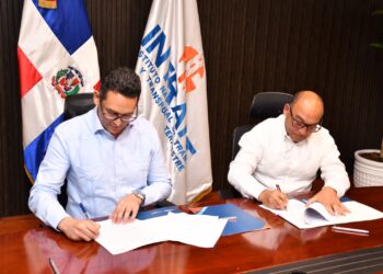 Intrant y la Comisión Presidencial de Apoyo al Desarrollo Barrial firman convenio para la implementación de paradas de motociclistas 
