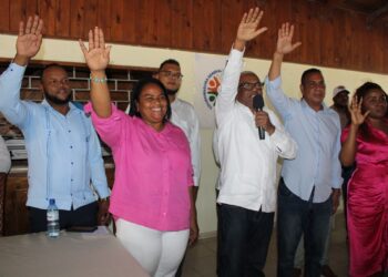 Juan Rosa lidera juramentaciones de movimientos en apoyo a Luis a Abinader en Monte Plata 