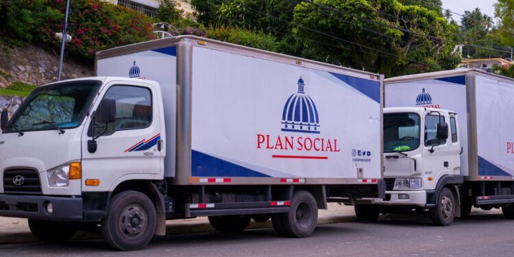 Gobierno inicia distribución de ayudas a familias afectadas por las lluvias en Samaná y Puerto Plata