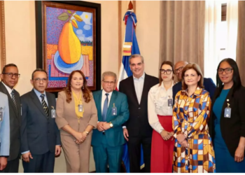 El presidente Luis Abinader y el Colegio Médico retoman el diálogo