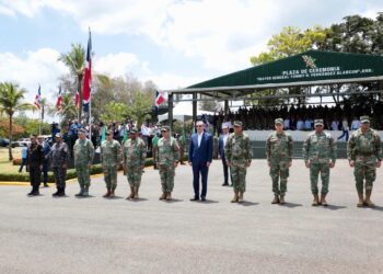 Presidente Abinader entrega 44 nuevos vehículos al Ejército, que incrementan capacidad de movilidad en 1,200 soldados más a cualquier punto del país