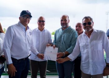 Gobierno entrega RD$84 millones como primera partida para remodelar el Estadio Tetelo Vargas