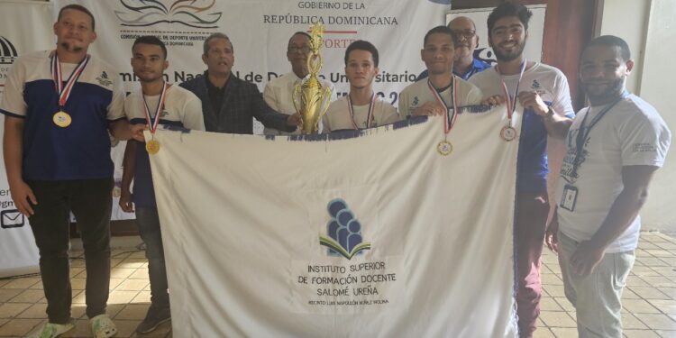 ISFODOSU e INTEC ganan ajedrez Juegos Universitarios 2024