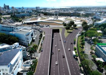 MOPC presenta plan sanitario y pluvial para las avenidas Luperón e Isabel Aguiar