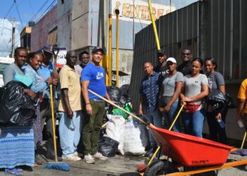 Alcaldía de San Cristóbal realiza jornada de limpieza en el Mercado Modelo