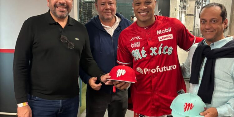 Robinson Canó extiende visita al director del INEFI, Alberto Rodríguez; llevará charlas a escuelas de SPM