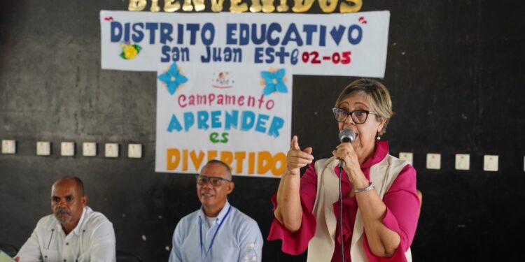 Minerd inicia campamento “Aprender es divertido” con la participación de 3 mil niños del nivel Primario