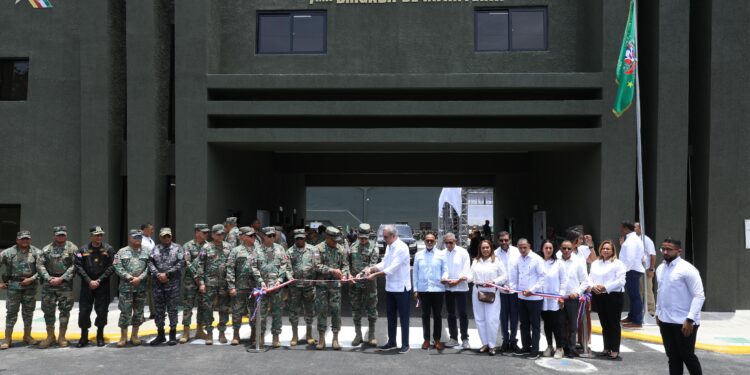 Presidente Abinader inaugura proyecto habitacional Santa Ana y Fortaleza de la provincia Duarte