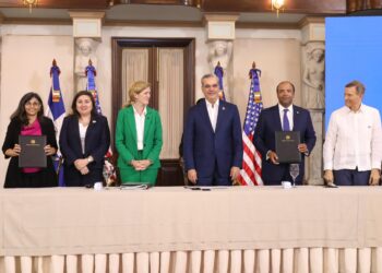 Banreservas y DFC anuncian US$84 millones para mujeres, préstamos verdes y pequeñas empresas