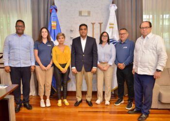 Cruz reafirma apoyo del Gobierno al Mundial Femenino de Fútbol Sub-17