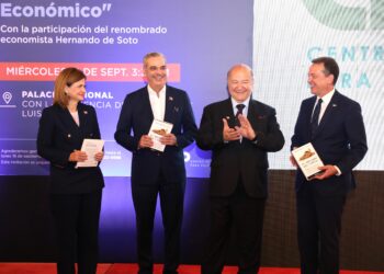 Presidente Abinader dice gobierno entregó cerca de 110 mil títulos de propiedad en pasados cuatro años, y asegura esa cifra se triplicará en este cuatrenio