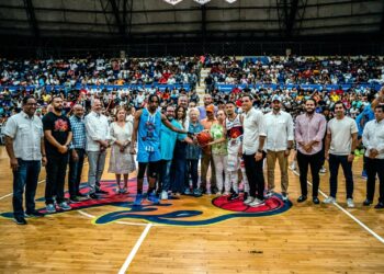 Titanes de San Cristóbal derrotan Reales de la Vega para poner serie a su favor