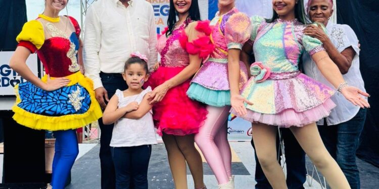 Vicealcalde de San Luis, Freilin Urbaez, Organiza Tarde Divertida para Niños del DMSL