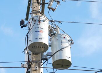 Edesur Dominicana cambia transformador para aumentar potencia en Barahona