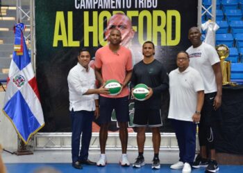 El ministro de Deportes encabeza reconocimiento al dominicano Al Horford