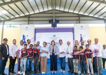 Vicepresidenta Raquel Peña y ministro de Deportes, Kelvin Cruz, entregan obras deportivas en Montecristi