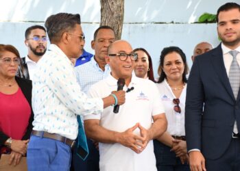 La Comisión Presidencial de Apoyo al Desarrollo Barrial (CPADB), en colaboración con el Plan Social y Comedores Económicos, realiza importantes donaciones a familias necesitadas