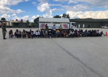 Detienen 230 haitianos indocumentados en Dajabón y ocupan 40 mil unidades de cigarrillos en Comendador