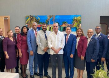 Presidente Luis Abinader dispone tratamiento igualitario y respetar exención a las iglesias