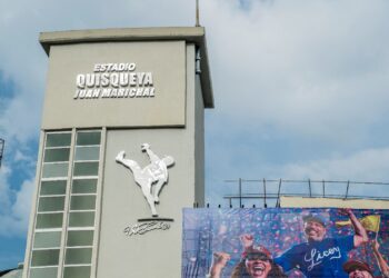 Edesur habilita dos circuitos al Estadio Quisqueya Juan Marichal para estabilizar el suministro de energía eléctrica