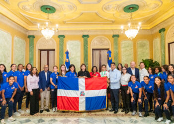 Vicepresidenta augura éxitos a selección nacional dominicana de fútbol femenino Sub-17 para la Copa Mundial 2024