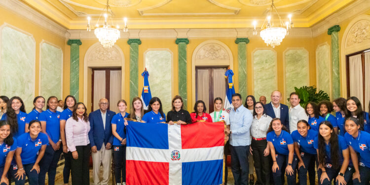 Vicepresidenta augura éxitos a selección nacional dominicana de fútbol femenino Sub-17 para la Copa Mundial 2024