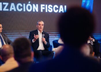 Presidente Abinader encabeza presentación del proyecto de ley de modernización fiscal en LA Semanal