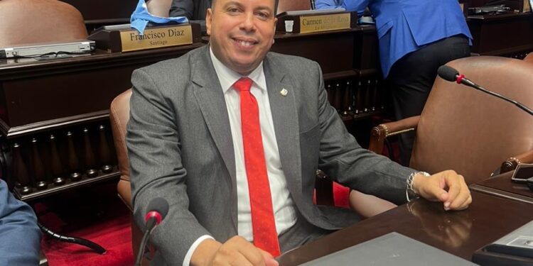 Diputado Manuel Núñez somete resolución para reconstruir el hospital de atención primaria Jacinto Ignacio Mañón y elevarlo a hospital general