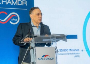 CUED aclara que las EDE no han fijado posición a favor ni en contra de instalación de paneles solares