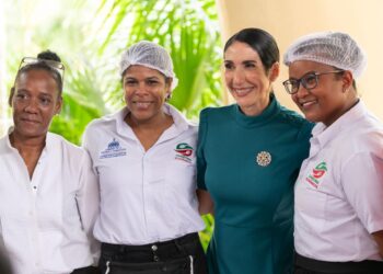 Primera dama Raquel Arbaje expresa deseo de salud y paz espiritual en solidaridad y alegría a los dominicanos en Navidad