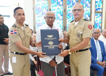 Ministro de Defensa encabeza 94 aniversario de la Junta de Retiro y reconoce a militares pensionados de mayor trayectoria