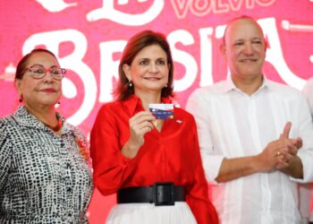 ¡La Brisita llega al Cibao! Raquel Peña encabeza lanzamiento del Bono Navideño y Almuerzos del Cambio