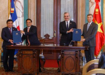 Gobierno dominicano firma acuerdos con Vietnam para fortalecer promoción del comercio, cooperación técnica e intercambios académicos y profesionales