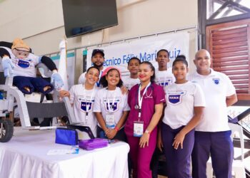 Centros educativos presentan 22 proyectos de innovación en tercera Feria Científica 2024