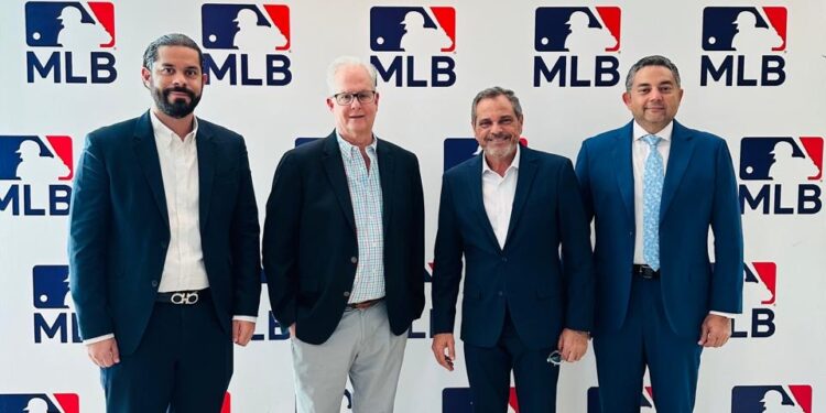 Representantes de MLB y Comisionado de Béisbol se reúnen para fortalecer los registros de academias y dopaje en RD