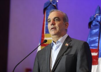 Presidente Abinader anuncia programa «Tú Firma Es Tu Garantía», dedicado a mujeres microempresarias con una primera partida de RD$1,000 millones