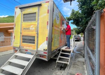 Edesur lleva oficinas móviles a comunidades remotas de seis provincias