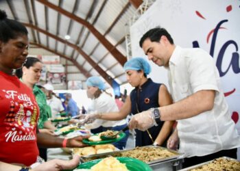 Propeep inicia en Castañuelas y Villa González el programa, “Sabores de Navidad”; almuerzos y cenas a familias vulnerables