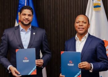 Oficina de Gestión Senatorial de San Cristóbal y el INTRANT firman acuerdo para proyecto de labor social y promoción de cultura ciudadana