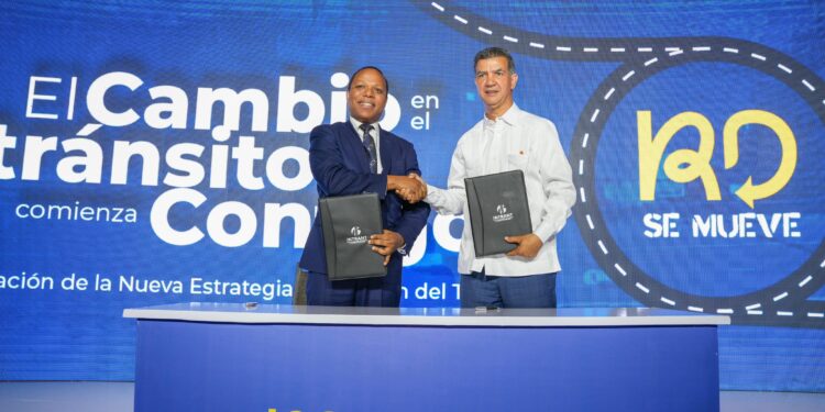 Gobierno presenta nueva estrategia integral para la gestión del tránsito en el Gran Santo Domingo