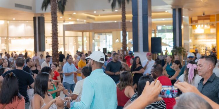 Más de 100 bailarines sociales celebran en Punta Cana el baile como lenguaje universal