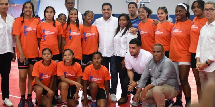 Luisin Mejía felicita al ministro Kelvin Cruz por el rescate de los Juegos Fronterizos 2025