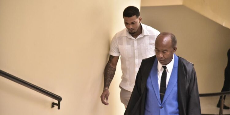 Abogado de Wander Franco niega que el pelotero de Grandes Ligas tenía un arma de fuego ilegal tal y como alega el Ministerio Público