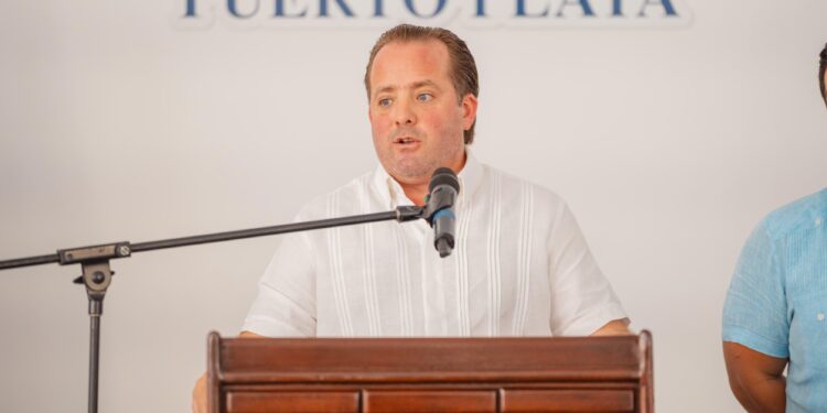 Paliza garantiza Teleférico de Puerto Plata no será privatizado; anuncia será rehabilitado