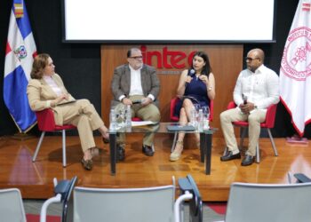 Rectora en funciones del INTEC llama a formar ciudadanos críticos frente a la desinformación