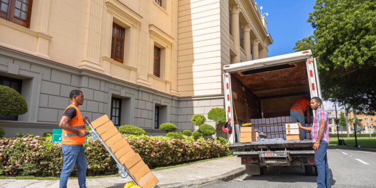 Documentos del archivo histórico del Palacio Nacional son transferidos al AGN