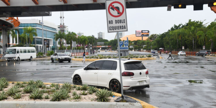 Gabinete de Transporte implementará Fase II de la restricción de giros a la izquierda en la Av. Tiradentes
