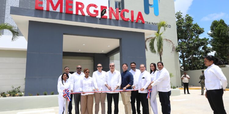 Presidente Abinader inaugura primer hospital traumatológico de la región Este en Higüey