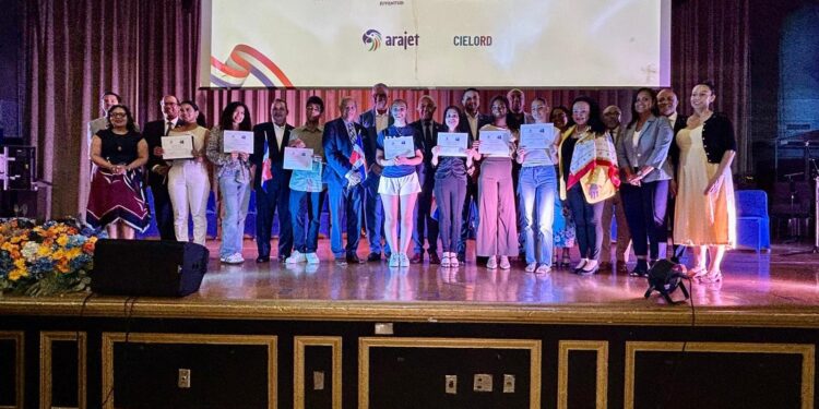 Autoridades educativas de Nueva York inician mañana visita a la República Dominicana junto a estudiantes dominicanos meritorios del programa “Orígenes de Excelencia”